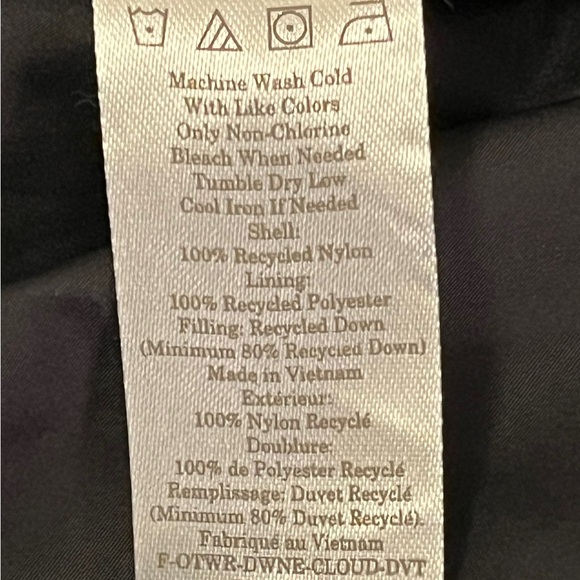 Everlane Charcoal Puffer Jacket - Picture 7 of 7